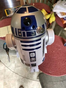 Hasbro Star Wars 2002 Voice Activated R2-D2 Interactive Astromech Droid Vaulted - Picture 1 of 5