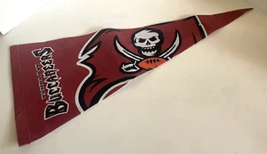 RARE TAMPA BAY BUCCANEERS Official Logo-Style Felt Collector's Pennant - Picture 1 of 6