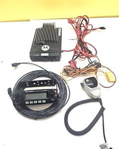 Motorola XTL2500 110 Watt 136-174 VHF MHz telecomando testa radio bidirezionale M21KTM9PW1AN - Foto 1 di 8