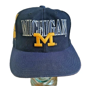 Cappello Berretto Snapback Vintage Anni 80 Università del Michigan Specialità Sportive - Foto 1 di 13