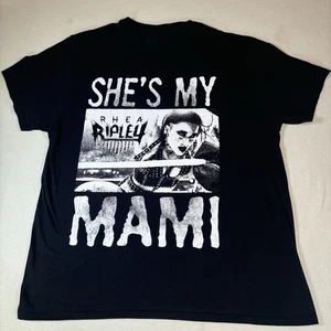 CAMISETA WWE RHEA RIPLEY "She's My Mami" oficial talla xl auténtica - Imagen 1 de 8
