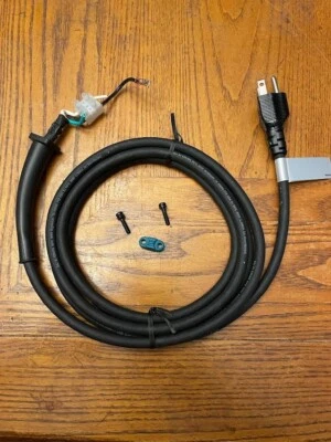 Cable de alimentación Makita #664723-0, #687001-1 alivio de tensión, #682573-1 protector de cable; Foto 1 de 4