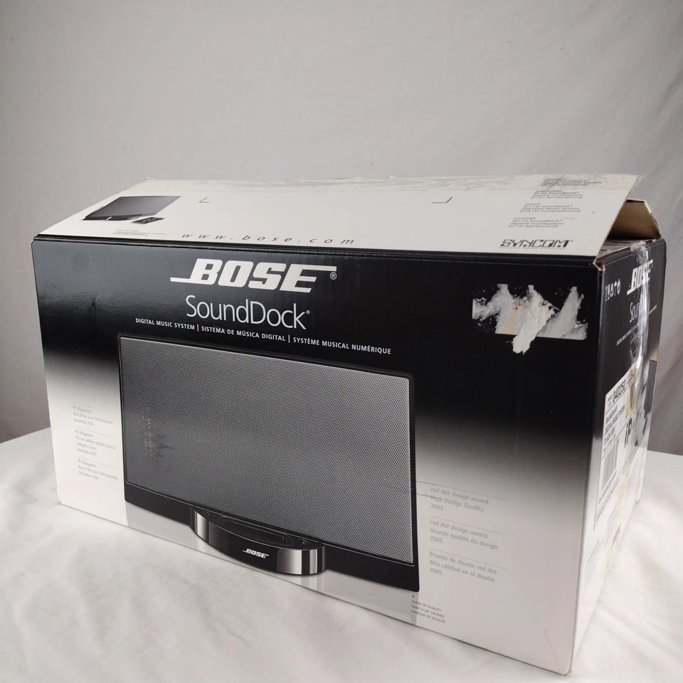Sistema de música digital Bose SoundDock 2006 para iPod Foto 1 de 4