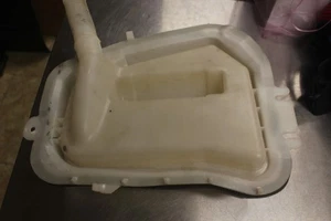 BMW 2005 325i Touring Rear Window Washer Tank  /  Geiger 61688374557  LB BOX 02 - Picture 1 of 13