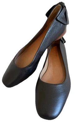 Bernardo Eloisa Bow Ballet Flat Leather Black Women’s 10M — EXCELLENT condition - Image 1 of 4