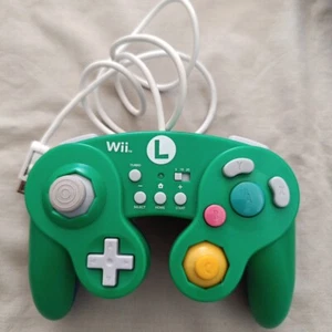 Nintendo Wii U Luigi Battlepad Controller Hori - Picture 1 of 4