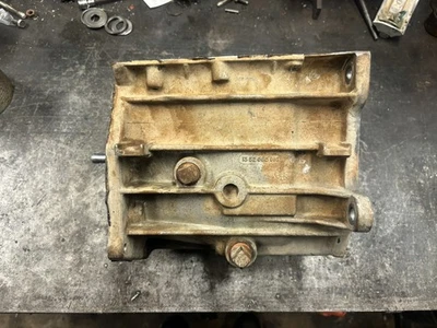 Estuche principal Chevy GM S10 Borg Warner T5 13-52-065-916 no de clase mundial Foto 1 de 4