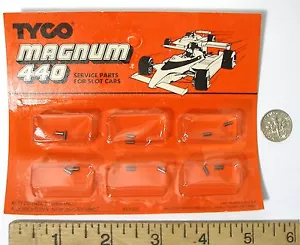 6 Stück TYCO 440 440-X2 Slot Auto Motor KOHLENSTOFFBÜRSTEN 12 Stck. GEKREMPELT WERKSTEIL #6552 - Bild 1 von 2