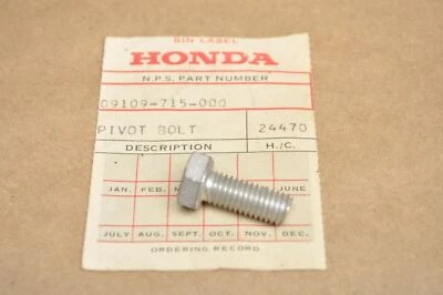 NOS OEM Honda F28 Roto Tiller Pivot Bolt 09109-715-000 - Image 1 of 3