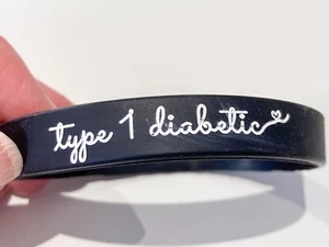 SALE SECONDS Type 1 Diabetic Wristband Silicone Medical Alert Diabetes Bands 346 - Picture 1 of 3