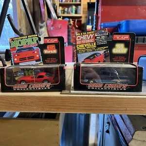 Dodge Viper 1999 Road Champs 1998 1:43 rojo Mopar Muscle y Chevy Chevelle 55 - Imagen 1 de 2