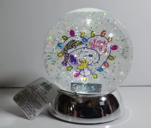 Dept. 56 Peanuts Snoopy Agua Deslumbrante Iluminado Funcionado por Batería Globo de Nieve Nuevo - Imagen 1 de 12
