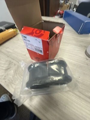 Kit de buje de barra estabilizadora de suspensión delantera TRW JBU1342 para Select Ram 1500 Foto 1 de 4