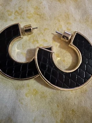 Signed KC Kenneth Cole Earrings Gold Tone Snake Skin Enamel Cover Pierced 1.5" - Image 1 of 3