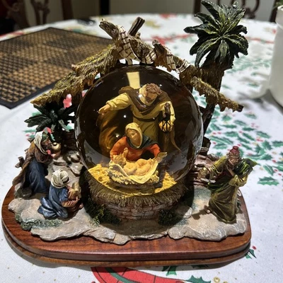 Belén Globo de Agua Musical Away In A Manger Navidad Probado De Colección 8”x10” Foto 1 de 4