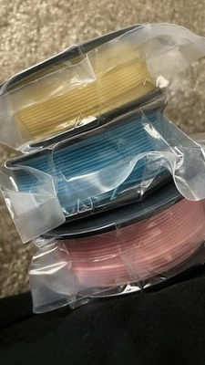 Impresora 3D PLA Meta SAKURA rosa/azul/amarillo 01,75 mm temperatura de impresión: 185-195 *C Foto 1 de 4