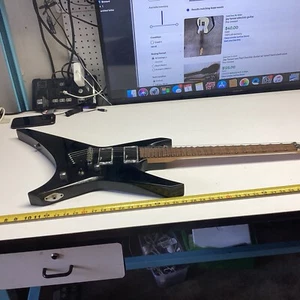 Electric Guitar Untested Band Music Black B.C. Rich Rock N Roll Vintage Curved - Picture 1 of 23