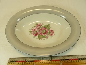 Cuenco de verduras ovalado Royal Swan Wild Rose 8 3/4 por 6 3/4 gris frontera Inglaterra - Imagen 1 de 5