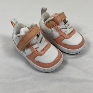 Scarpe da bambino Nike Court Borough Low 2 SE TD bianche pesca arcobaleno gancio passante TDV - Foto 1 di 9