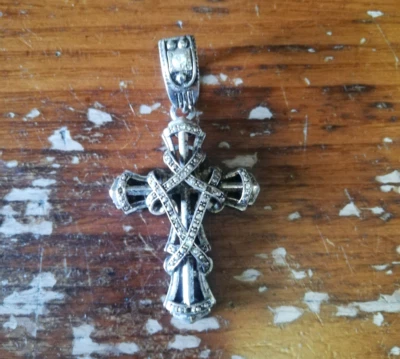 Croce Crocifisso Ciondolo-Cross-Gotico Punk Unisex Uomo Donna-Vintage anni 70 - Immagine 1 di 4