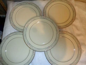 Set of 5 Dinner Plates Cosmopolitan Collection Charleston Pattern by Lenox - Picture 1 of 14