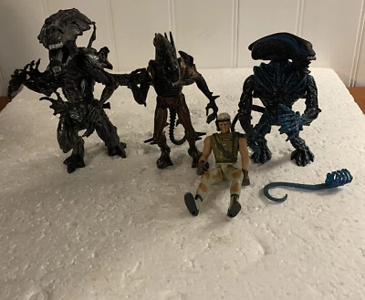 (4)Vintage 1992 Kenner Fox Alien Xenomorphs & Queen Action Figures/DRAKE🔥👀READ - Image 1 of 4