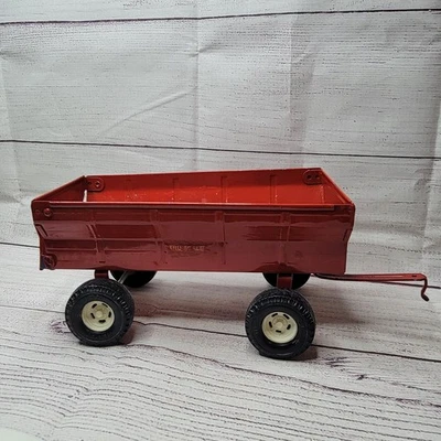 Vintage Tru-Scale Red trailer with wide tires 1/16 scale pressed steel - Image 1 of 4