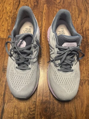 New Balance Women’s Fresh Foam X 880 Gray/Pink Size 12D W880Z11 - Image 1 of 4