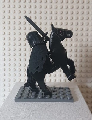 LEGO Lord Of The Rings - Ringwraith (Nazgul) Minifigure (lor018) - With Horse - Image 1 of 4