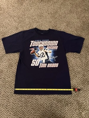 Camiseta De Colección Y2K 2007 New England Patriots NFL Tom Brady TD Record Gráfico Foto 1 de 4