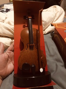 toy violin that plays music