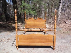 Vintage Solid Maple Full Double Pediment Pineapple Poster Bed 1940's - Picture 1 of 11