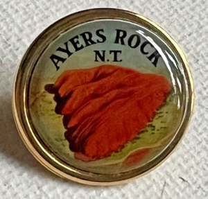 INSIGNIA PRENDEDOR DE RECUERDO AYERS ROCK TERRITORIO DEL NORTE AUSTRALIA - Imagen 1 de 3