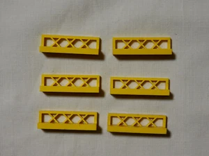 6 LEGO Zäune/ Yellow Fence 1 x 4 x 1 - gelb - Vintage (A77) - Bild 1 von 1