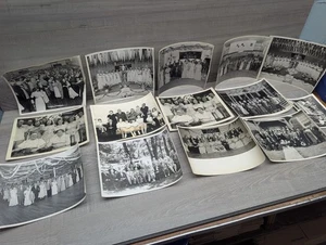 Konvolut 14 Vintage 8x10 Schwarzweiß Fotos (Personengruppen) - Bild 1 von 16