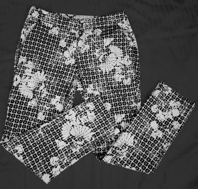 Pantalones de golf informales para mujer talla 8 IZOD PerformX negros blancos florales geo Foto 1 de 4