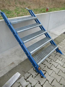 Treppe   5x Stufen plus Austrittstufe bauseits - Bild 1 von 2