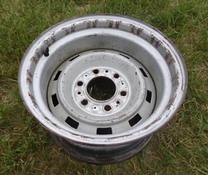 (1) Vintage Genuine OEM GMC Chevy k10 Truck 4x4 Rally 15x8 Steel Wheel 6 Lug GM - Picture 1 of 5