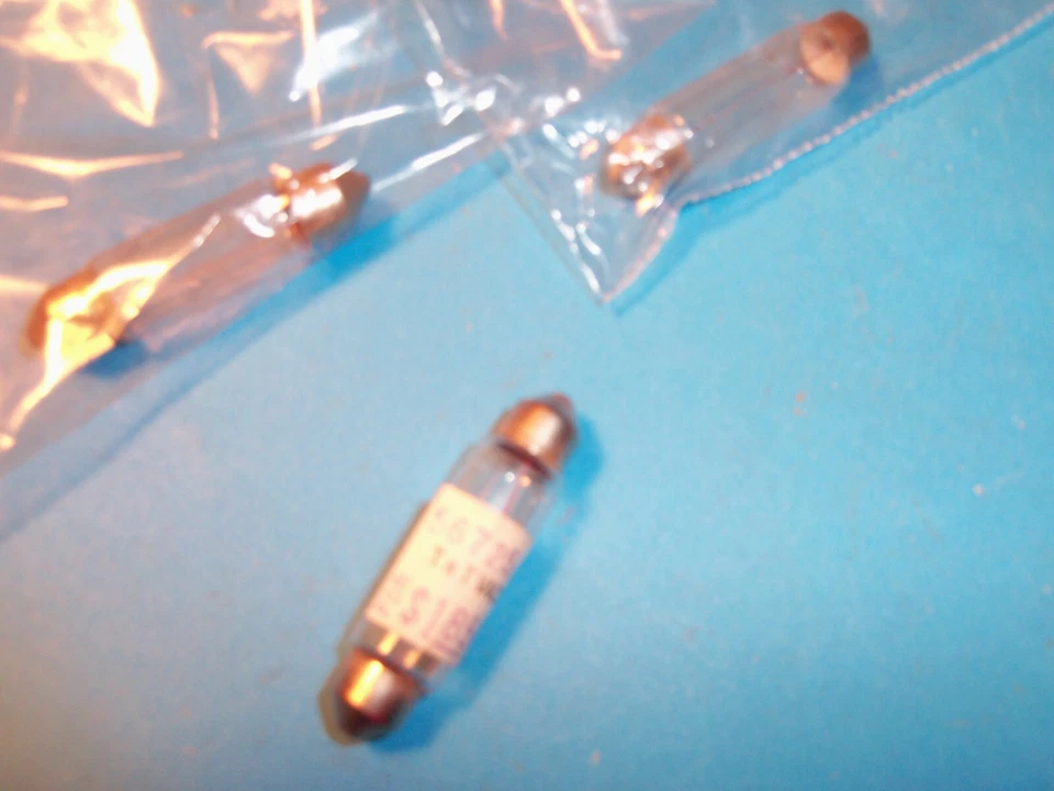 NEW EUREKA / HOOVER / ROYAL FUSES 56725 OEM 3 PACK RX6 - Image 1 of 1