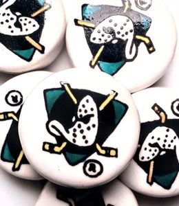 HOCKEY SPORTS CERAMIC DISC BEADS ROUND 20mm Double Sided 20pcs - Picture 1 of 1
