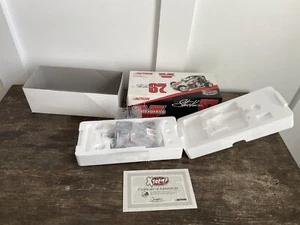 1/24 Action Steve Kinser #67 Vital Express Chili Bowl 2005 Midget Xtreme NIB !! - Picture 1 of 7