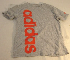 ADIDAS THE GO TO TEE LIGHT GRAY RED SHORT SLEEVE CREWNECK KIDS T SHIRT YOUTH S - Picture 1 of 11