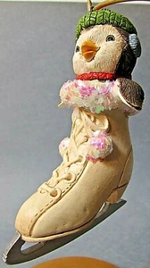 Hallmark Ornament 2015 COZY ON ICE Penguin in Skate - Picture 1 of 12