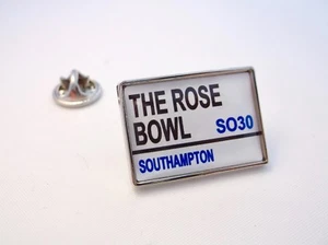 HAMPSHIRE COUNTY STREET SEÑAL DE CARRETERA PIN SOLAPA INSIGNIA REGALO - Imagen 1 de 1