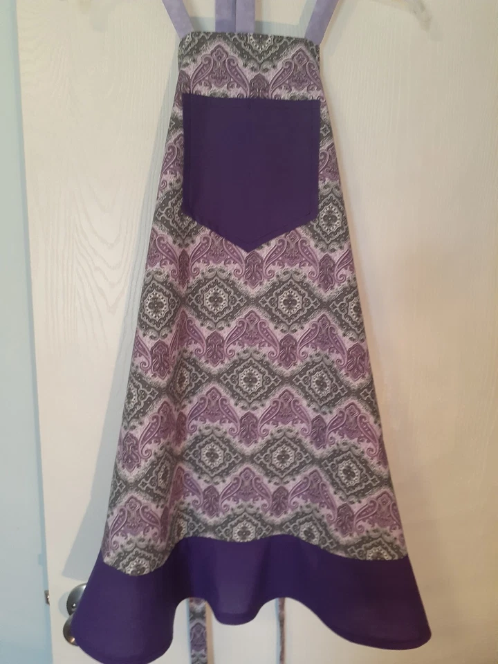 NUEVO Delantal cosido a mano para mujer - se adapta a tallas medianas, grandes, XL, XXL Foto 1 de 3