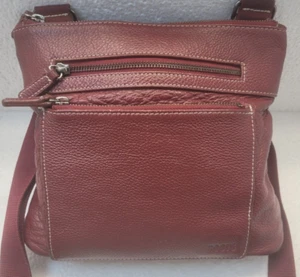 ROOTS Red Crossbody Messenger style Purse Vegan Leather Nice condition - Picture 1 of 5