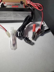 Hobbico 900 AC/DC Auto Charger HCAP0125 Vintage RC Battery Charger w/ Box - Picture 1 of 7