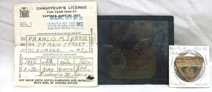 Artículos de chofer: licencia de Nueva York de 1926, insignia de conductor de Nueva York de 1921 y anuncio fotográfico de diapositivas de vidrio - Imagen 1 de 9