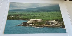 KONA HILTON Kailua Kona Big Island Hawaii Postcard - Imagen 1 de 2