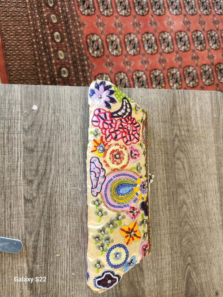 Beaded Sequin Embroidered Floral Design Purse Clutch Evening Bag y2k trending  - Image 1 of 4